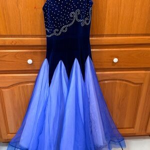 Ballroom Dance Competition Gown/ Elegant Blue Gown with Rhinestone Detailing